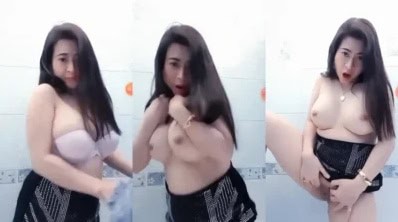 Video Bocil VCS Tante Binal di Kamar Mandi