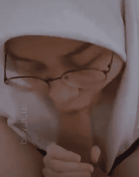 Video Viral Terbaru 2024 Hijab Kacamata Spong Otong Om